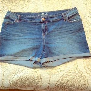 Women’s sz 20 jean shorts